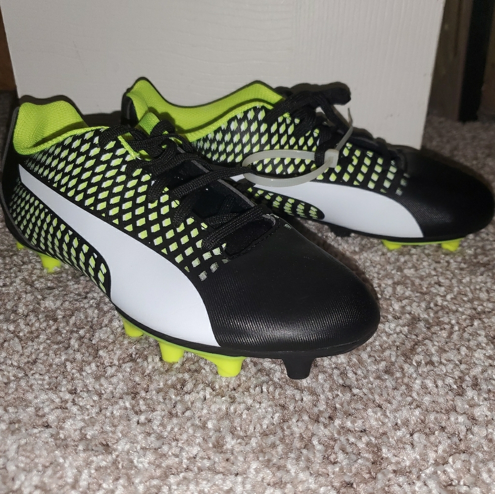 Kids Puma Soccer ⚽️ Cleats